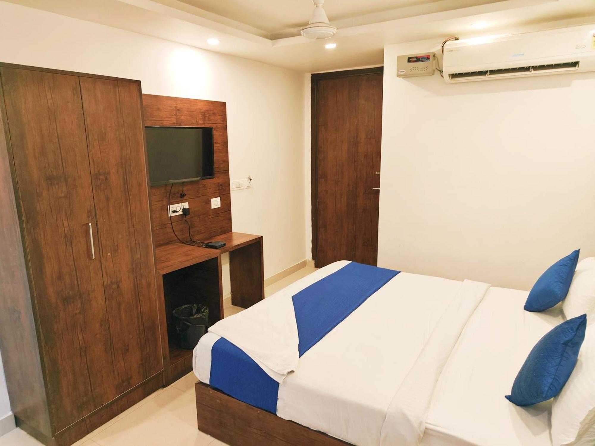 Hotel Le Mount Plaza Near Igi Airport Delhi Нью-Дели Экстерьер фото