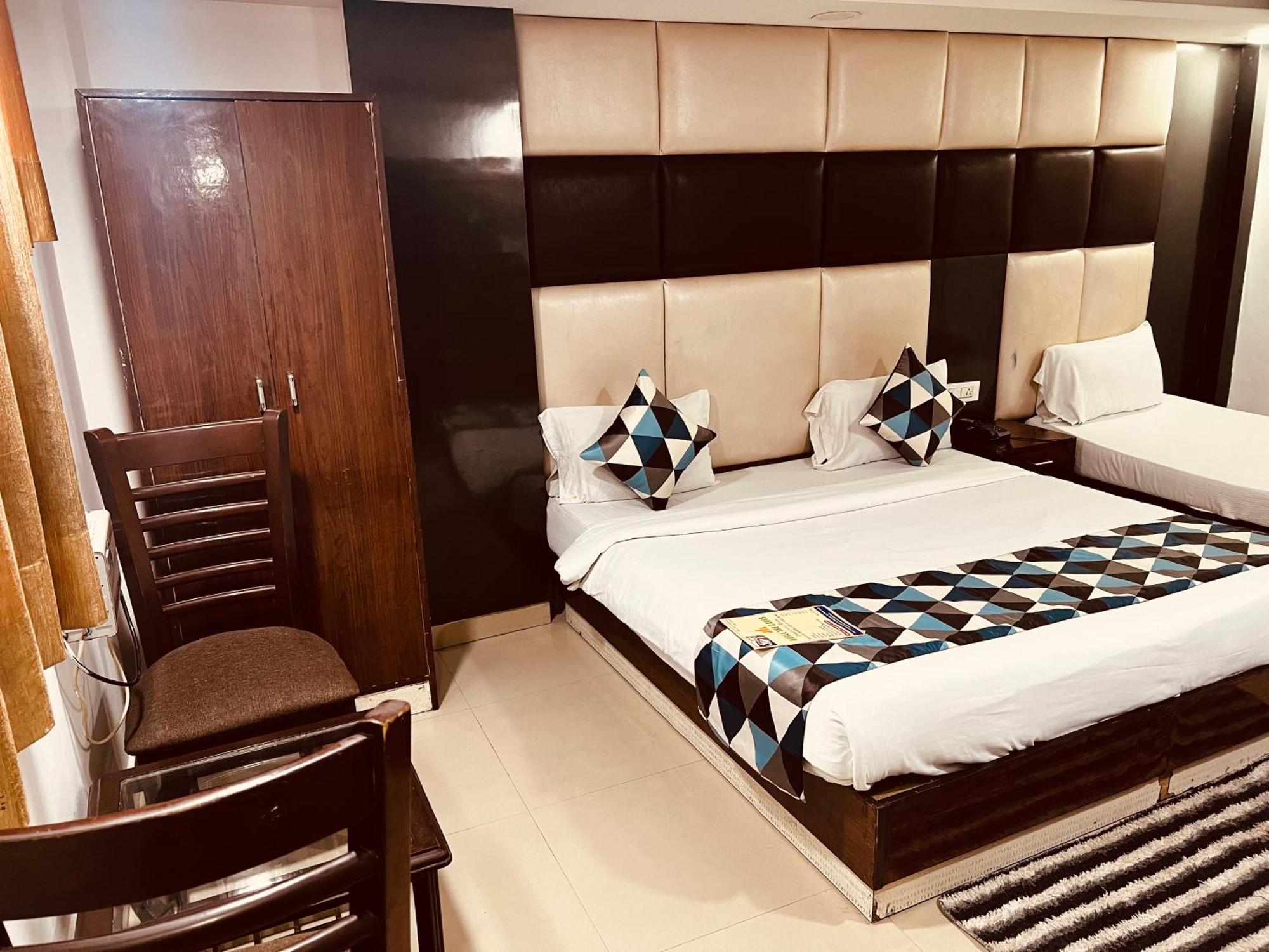 Hotel Le Mount Plaza Near Igi Airport Delhi Нью-Дели Экстерьер фото